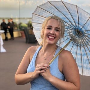 Meet your Posher, Brooke